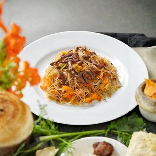 Spaghetti di riso al manzo