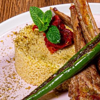 Cous Cous cu condimente tunisiene 