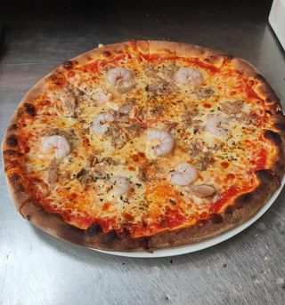 Pizza Atún Y Gambas (33 Cm.)