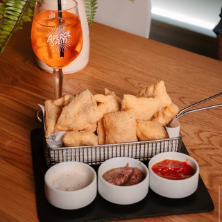 Sgabei con salse (Vegetariano)