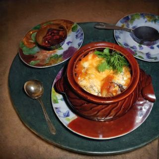 Мясо в горшочке