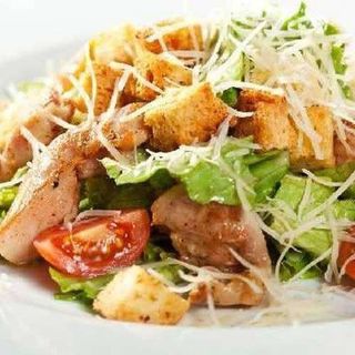 Ensalada César Con Pollo
