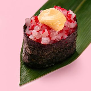 Гункан з гребінцем