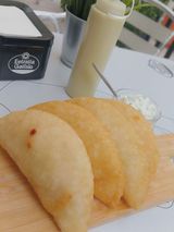 Empanada De Pollo Mechado (1 Ud.)