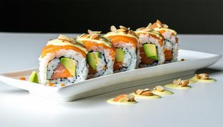 195. Salmon lover roll 4 pezzi