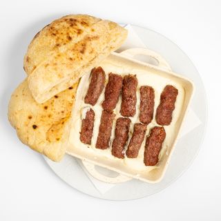 Ćevapi u kajmaku