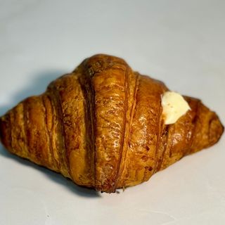 კრუასანი ვანილის კრემით