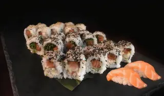 Mix Salmon Roll 26 (675g)