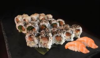 Mix Salmon Roll 26 (675g)