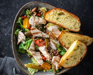 Sałatka z kurczakiem sous vide 300g