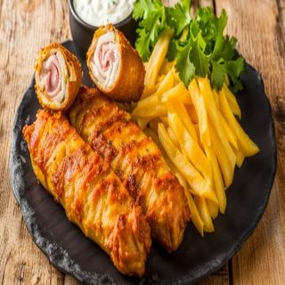 Flamenquín + Ensalada + Patatas Fritas