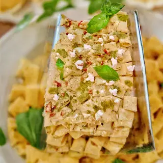 Paccheri pesto ricotta e noci