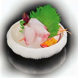 161 Sashimi Suzuki