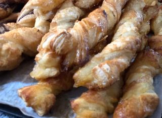 Lazo Hojaldre Cabello De Angel