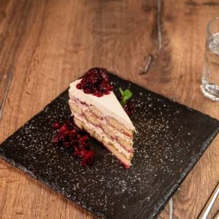 Tiramisu cu fructe de pădure