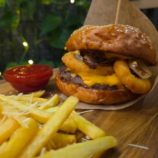 Цибулевий бургер