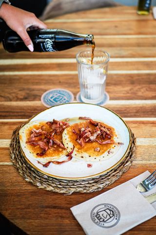 Pancakes De Jarabe De Arce Y Bacon Frito