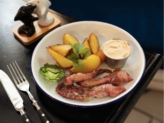 Щупальца кальмара з устричнии соусом (250g)