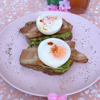 Tostada de Huevo Poché 