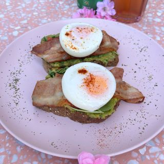 Tostada de Huevo Poché 