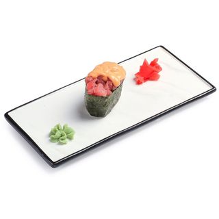 Гункан "Острый с тунцом"