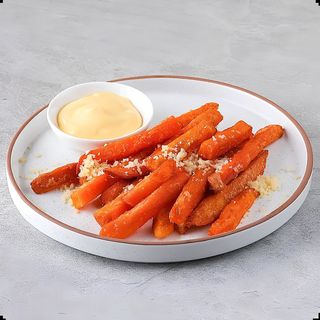 Батат фрі з сирним соусом 150/30 г