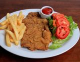 Milanesa Ternera Con Ensalada Mixta