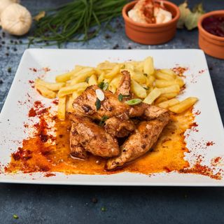 Han mongolska piletina sa pomfritom