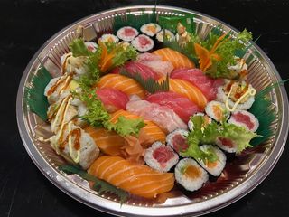 Barco langostino, tempura y maki (36 uds.)