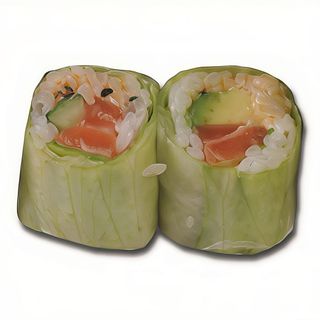 Vegetal de salmón con aguacate y pepino 