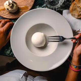 Mozzarella di bufala aversana
