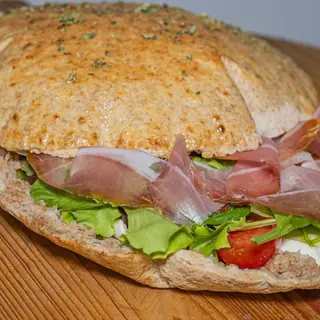 Pane povero impasto rustico integrale