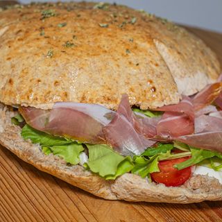 Pane povero impasto rustico integrale