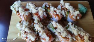 64c.  Box Makisushi Especial ( 8 Uds.)