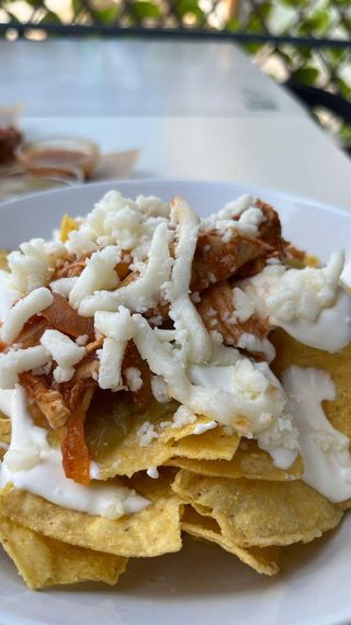 Chilaquiles Con Cerdo