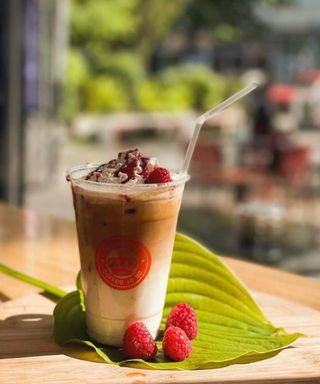 Raspberry truffle latte (nu contine frisca)