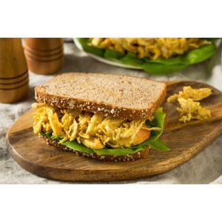 Sándwich De Pasta De Pollo Al Curry