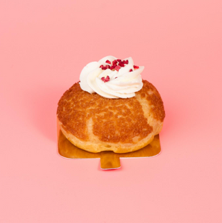 CHOUX VANILIE ȘI FRUCTE DE PĂDURE