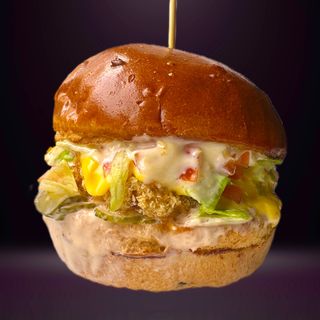 Crispy chicken burger
