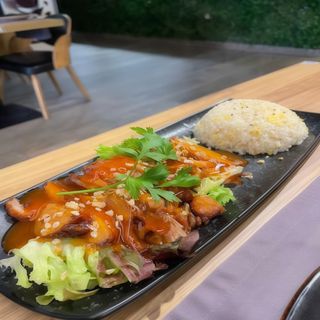 58. pato crujiente en salsa de almendras