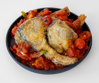 Rondele de crap prajit cu sos picant