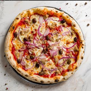 Pizza de atún (mediana)