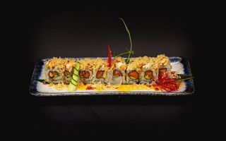 A372 - Uramaki sake tempura 8 pezzi