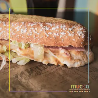 Bocadillo De Pechuga Completo