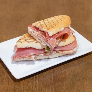Bocadillo El Serranito