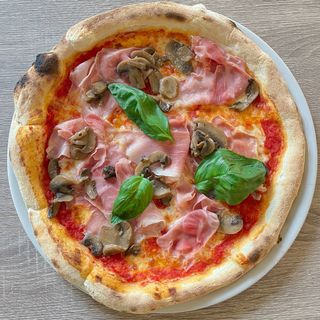 Prosciutto e funghi