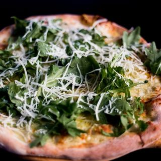 Pizza Quattro Formaggi & rucola 100cm x 35cm