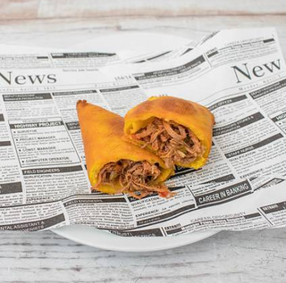 Empanada de carne mechada