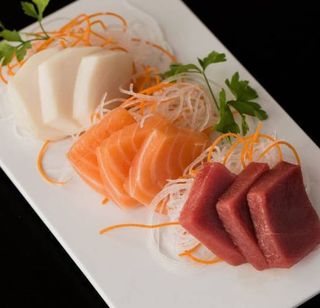 109. Sashimi Variado (9 Uds.)