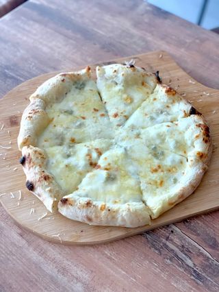 Pizza Quattro Formaggi 